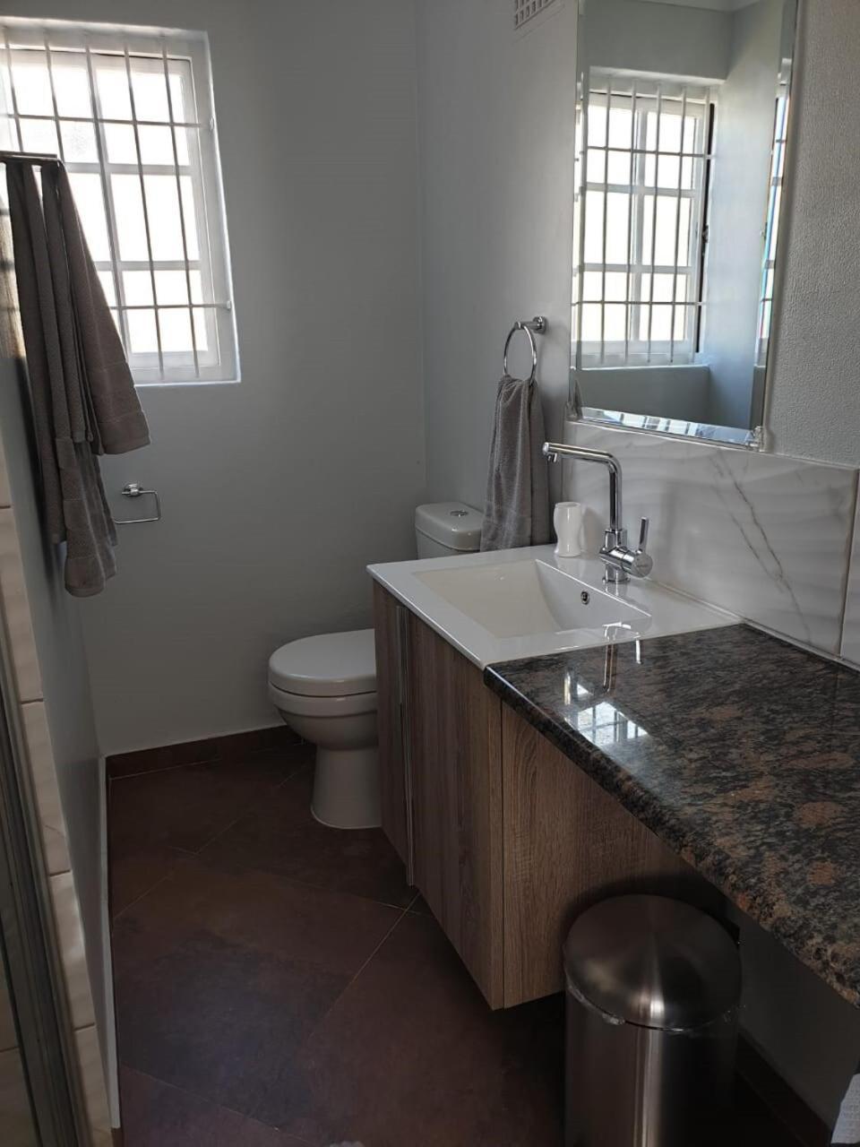 Apartment 1 Bedroom Cape Town